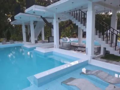 Lucky Beach Resort - 17