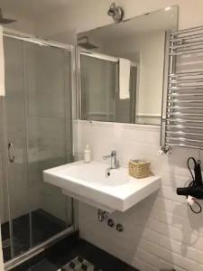 Spazio Cavour Guesthouse - 6