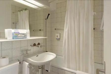 Residence & Apartments - 6