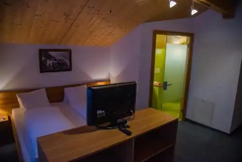 Mountain Chalet With Garden & Parking in Grindelwald - 23