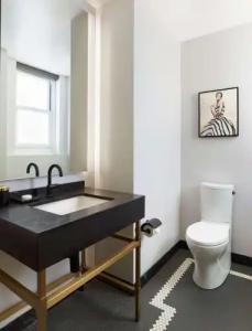 The Clift Royal Sonesta - 12