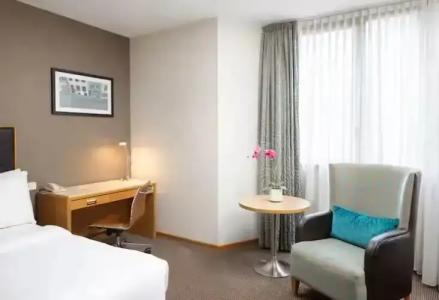 DoubleTree by Hilton - 39