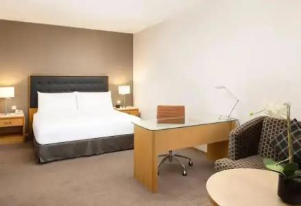 DoubleTree by Hilton - 40