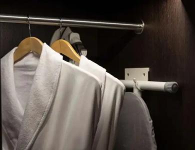 DoubleTree by Hilton - 48