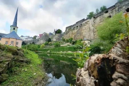 DoubleTree by Hilton - 23