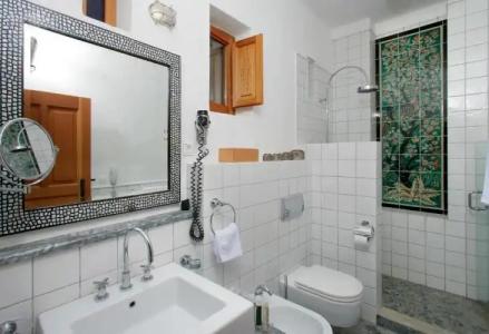 Melenos Art Boutique - 40