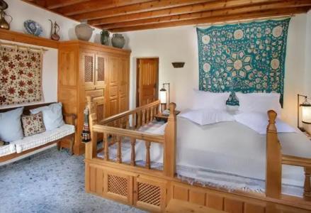 Melenos Art Boutique - 37