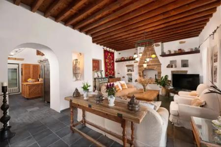 Melenos Art Boutique - 81