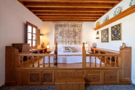 Melenos Art Boutique - 48