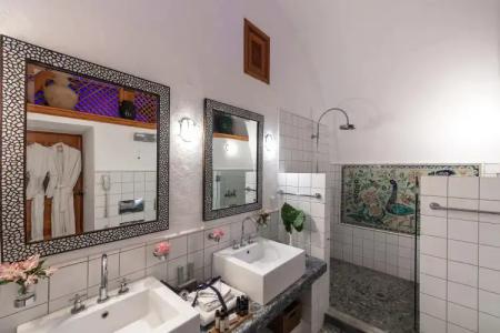 Melenos Art Boutique - 47