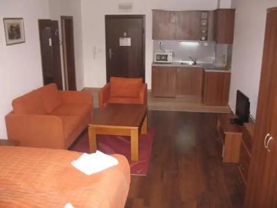 Winslow Infinity Aparthotel - 57