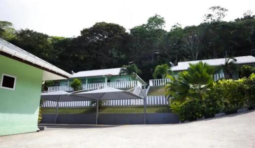 Surfers Beach Self Catering Chalets - 50