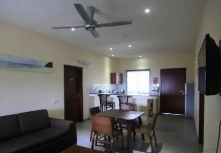 Surfers Beach Self Catering Chalets - 5