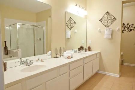 Vista Cay Resort by Millenium at Universal Blvd. - 10