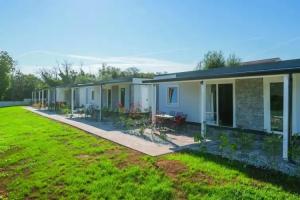 Bagnole - Hotels