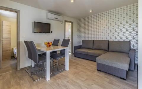 Mobile Home Rojnic - 53