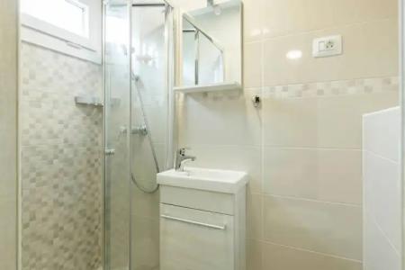 Mobile Home Rojnic - 9