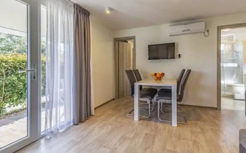 Mobile Home Rojnic - 72