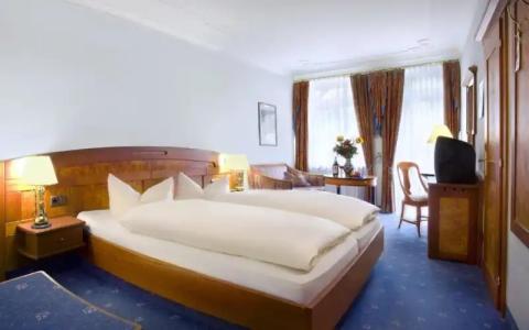 Post Mittenwald - 23