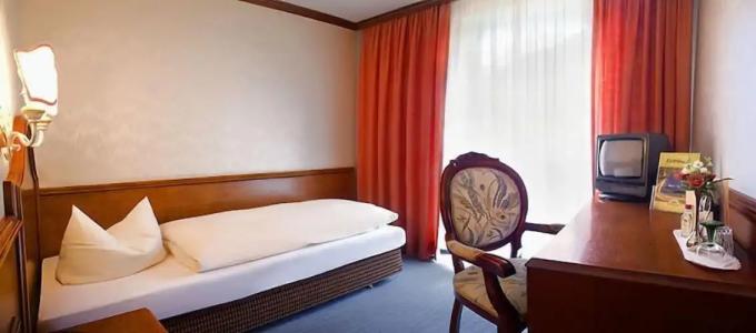 Post Mittenwald - 40