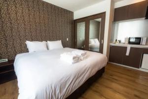 SnowDog Village, Niseko