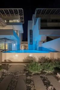 Brown Beach House & Spa - 28