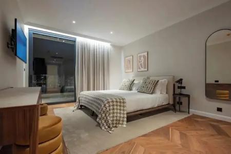 Brown Beach House & Spa - 11