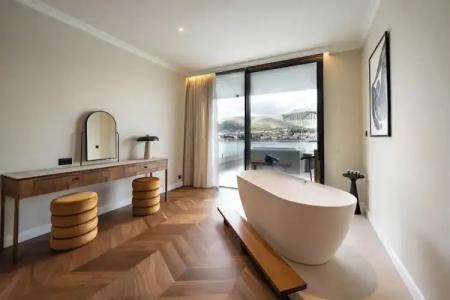 Brown Beach House & Spa - 5