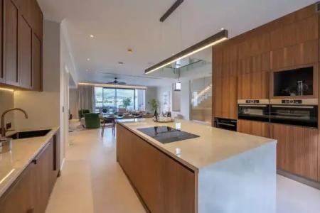 Brown Beach House & Spa - 1