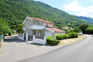 Villa Morinj, Donji Morinj
