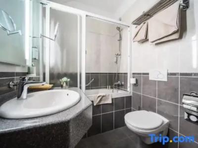 Boutique Kazbek - 120