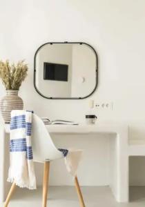 Rocabella Santorini & Spa - 75