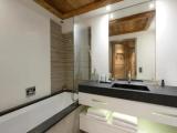 3 Bedrooms Apartment