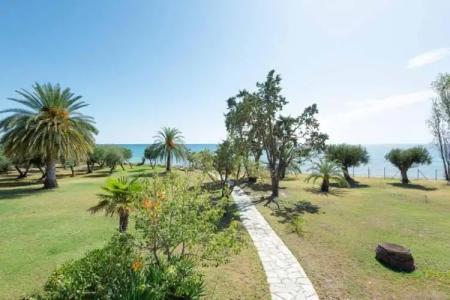 Malt Beachfront Villa - 43