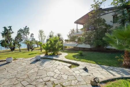 Malt Beachfront Villa - 42