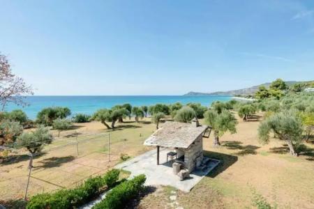 Malt Beachfront Villa - 33