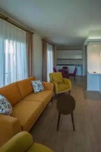 Clementine Suits Sigacik - 41