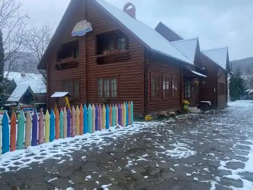 Verkhovinsky Dvor - 15