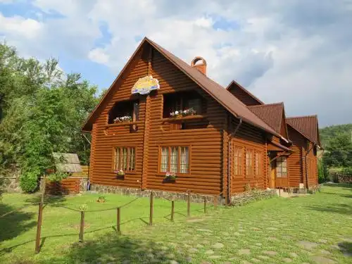 Verkhovinsky Dvor - 32