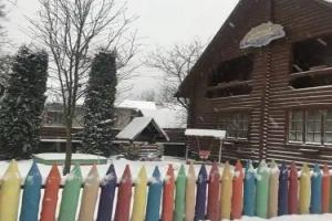 Verkhovinsky Dvor Mini-hotel, Kostryna