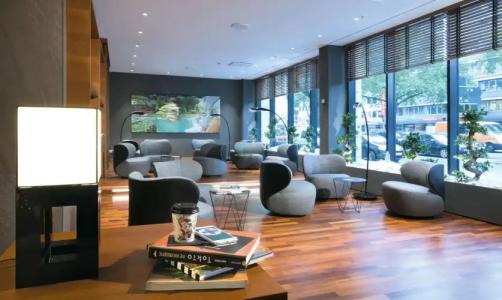 Me and All Dusseldorf, by Hyatt - 17