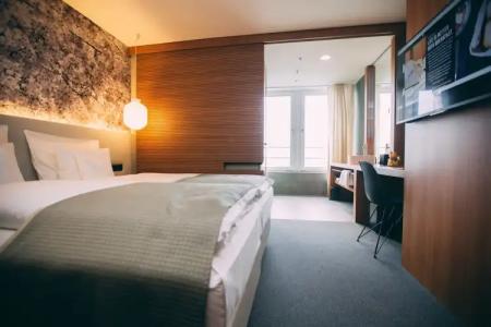 Me and All Dusseldorf, by Hyatt - 42