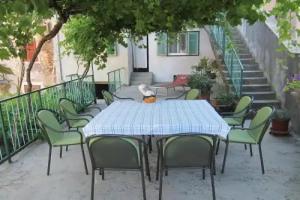 Rooms Travica, Skradin