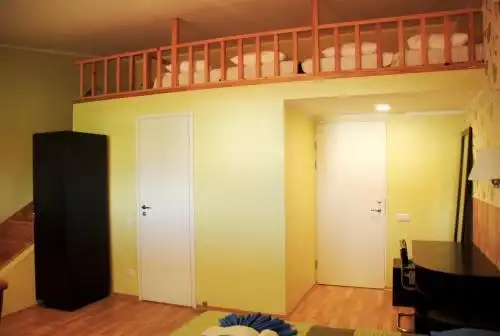 Alley Hostel - 7