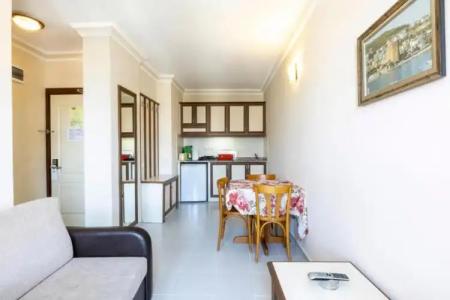 May Flower Apart - 114