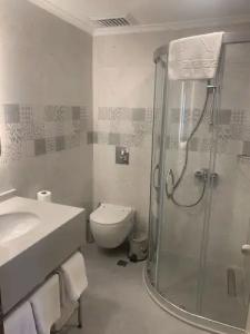 May Flower Apart - 66