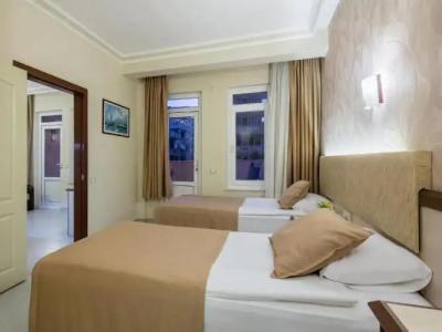 May Flower Apart - 58