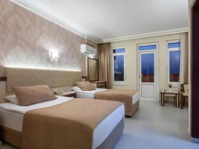 May Flower Apart - 119