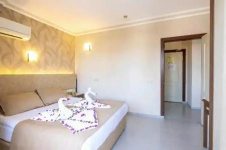 May Flower Apart - 83