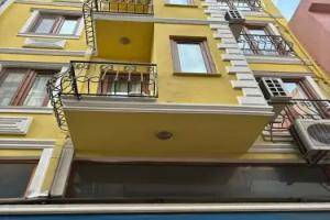 Can Can Apart, Canakkale